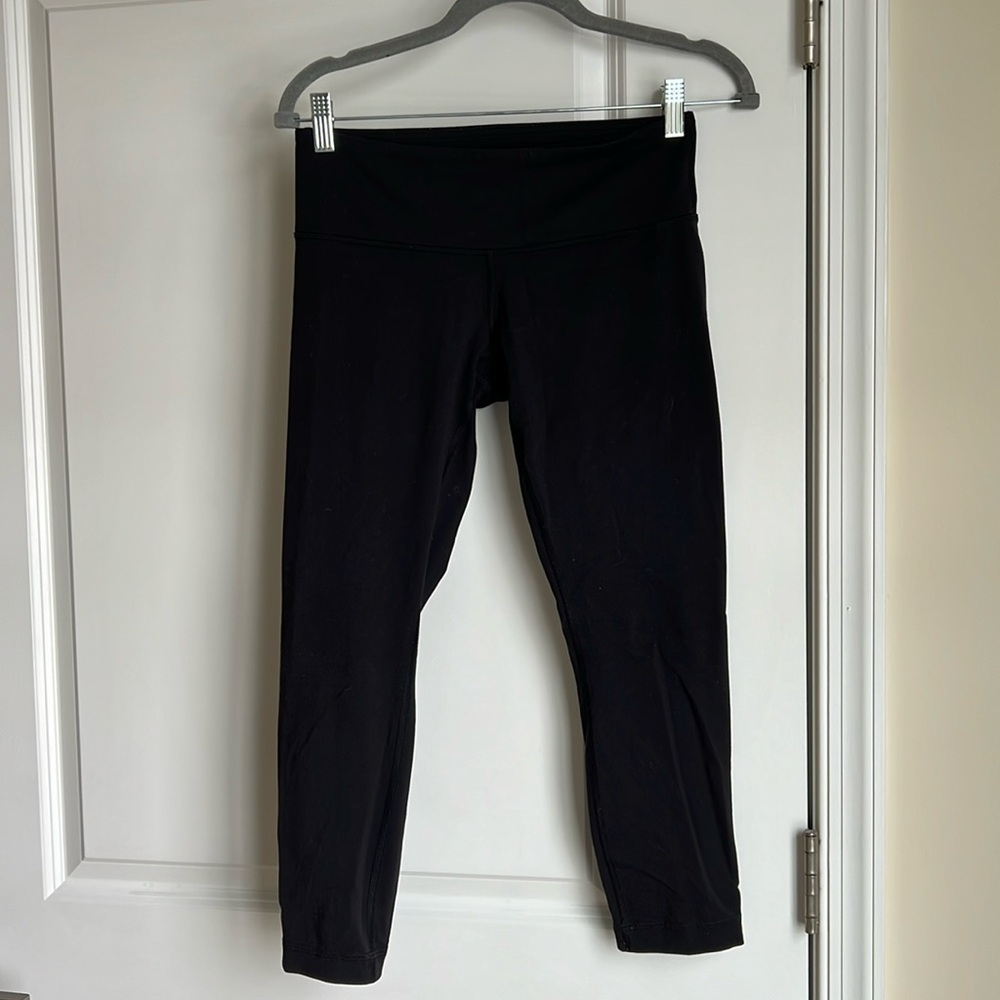 Lululemon Cropped Lowrise Luon Leggings